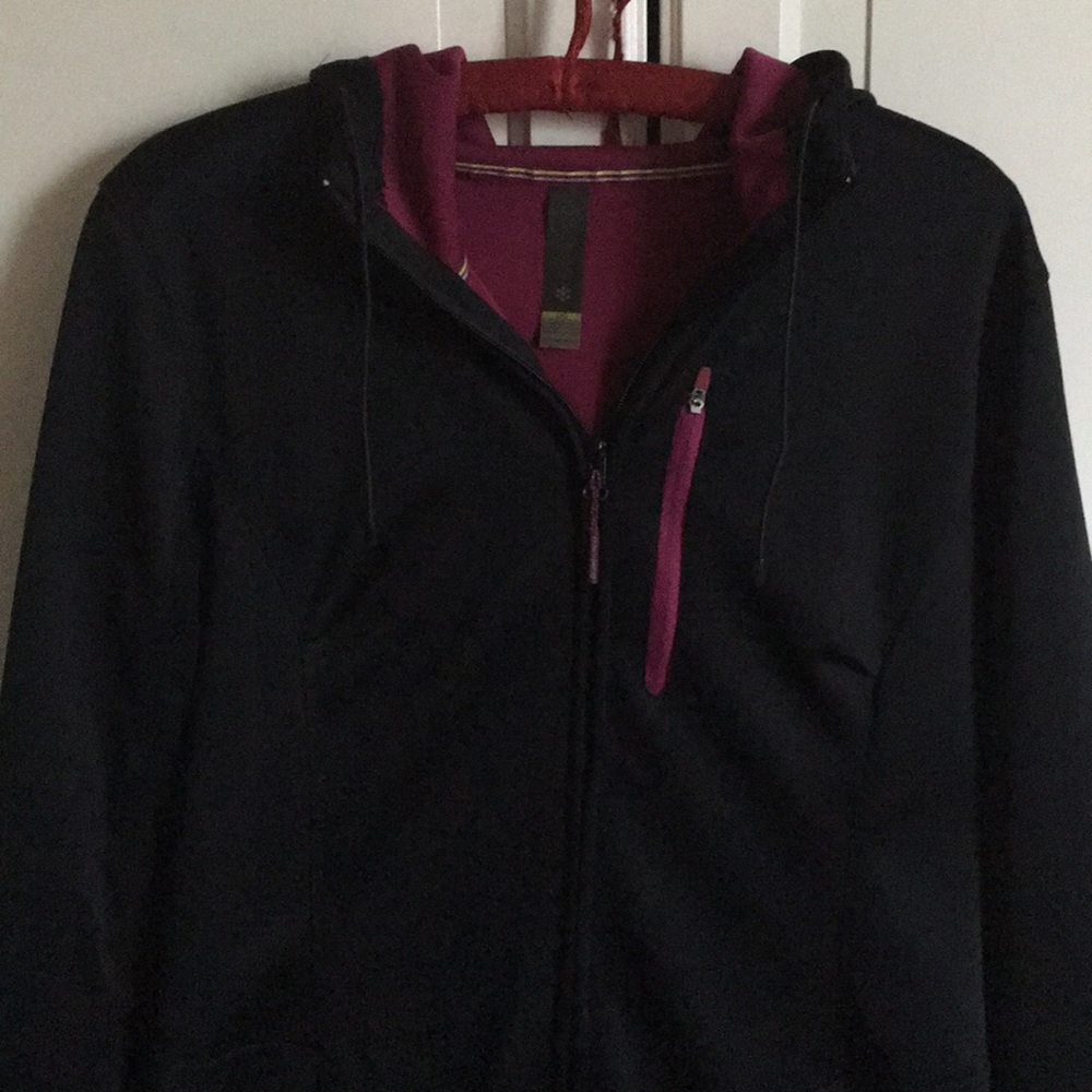 Mondetta long workout jacket. Size L